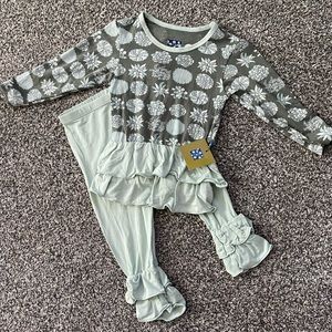 NWT Kickee Pants outfit